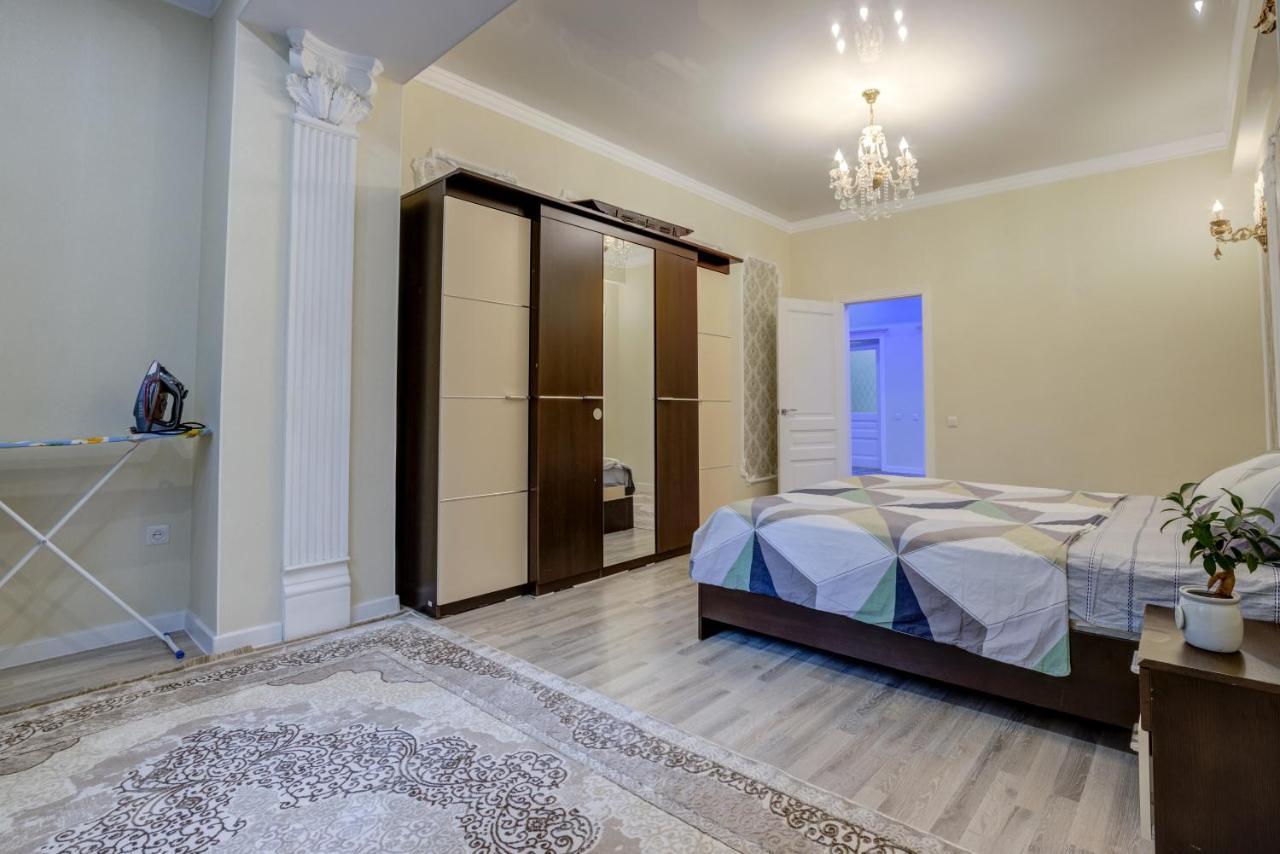 Appartamento 2-Ком Квартира Bishkek Esterno foto